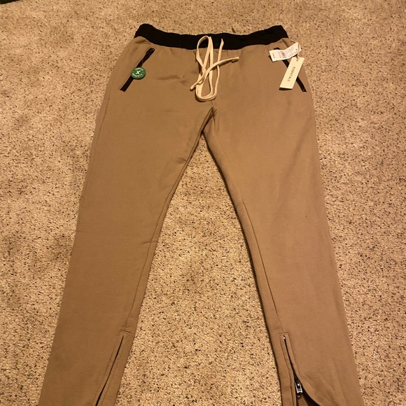 Essentials Fear of God Sweatpants Deadstock, chinchilla...